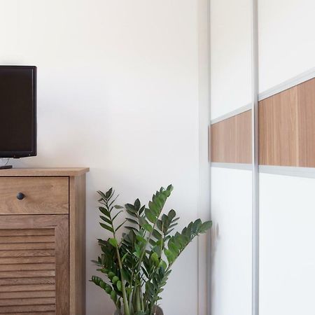 New Modern Apartment Near A Beach In Center Split Exteriör bild