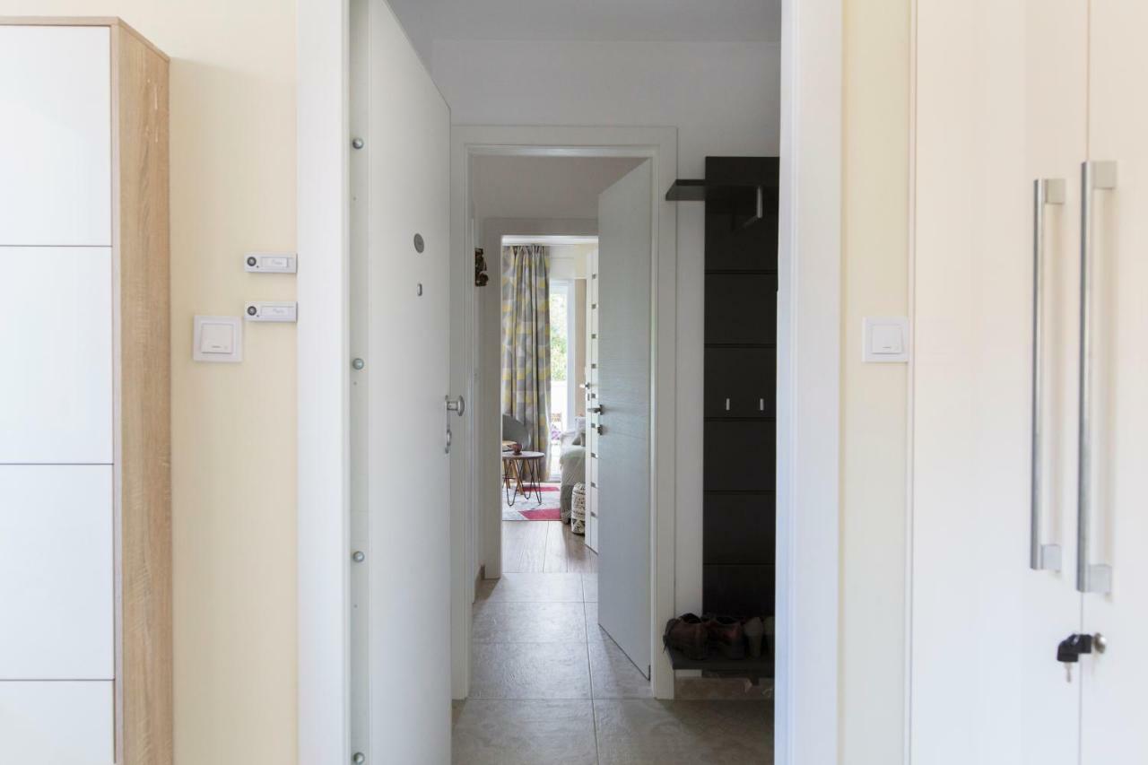 New Modern Apartment Near A Beach In Center Split Exteriör bild